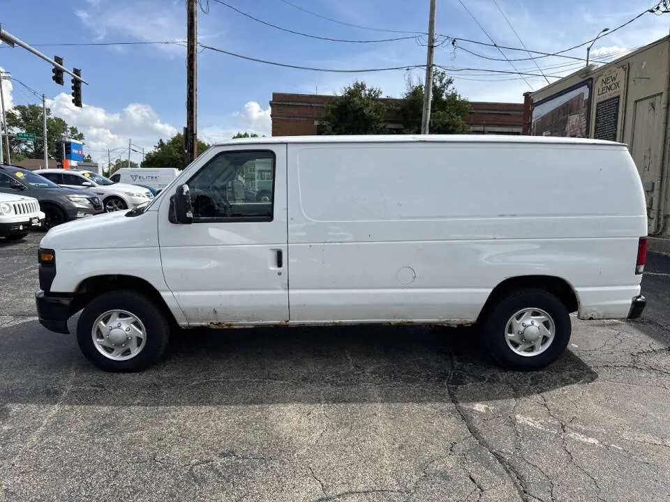 2013 Ford E-Series E-150 Van photo 3
