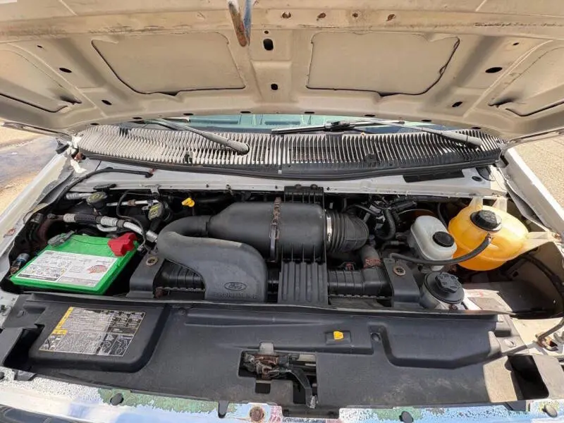 2013 Ford E-Series E-250 Van photo 5