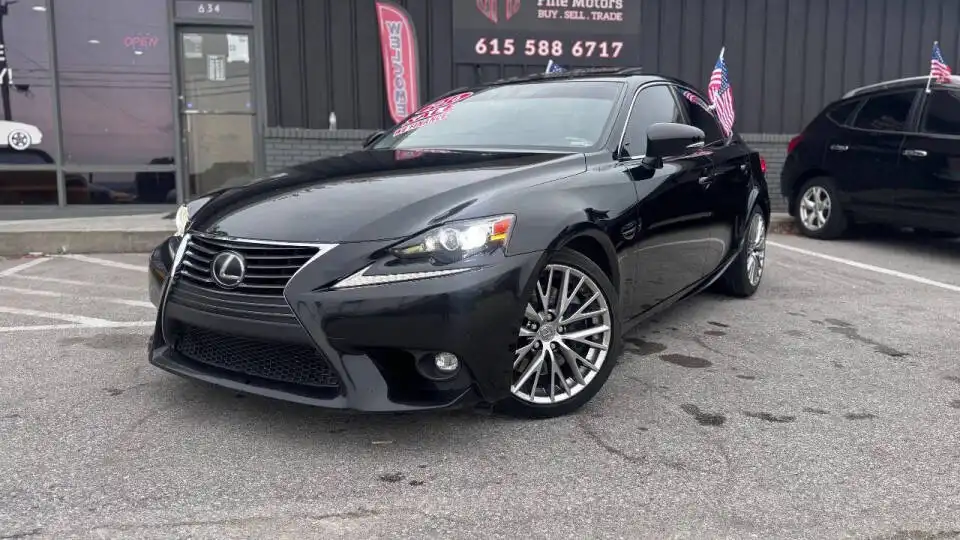 2016 Lexus IS 350 200t's photo
