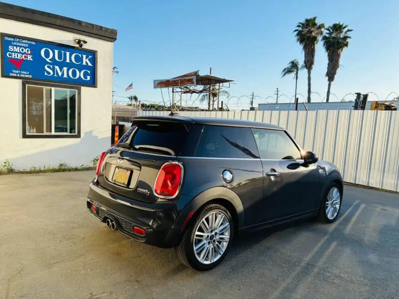 2014 MINI Cooper S photo 3