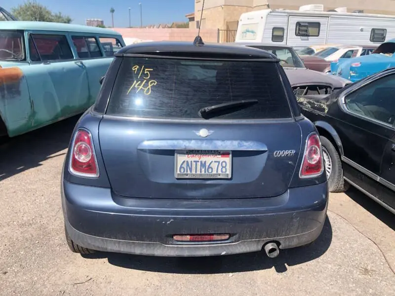 2011 MINI Cooper Base photo 4