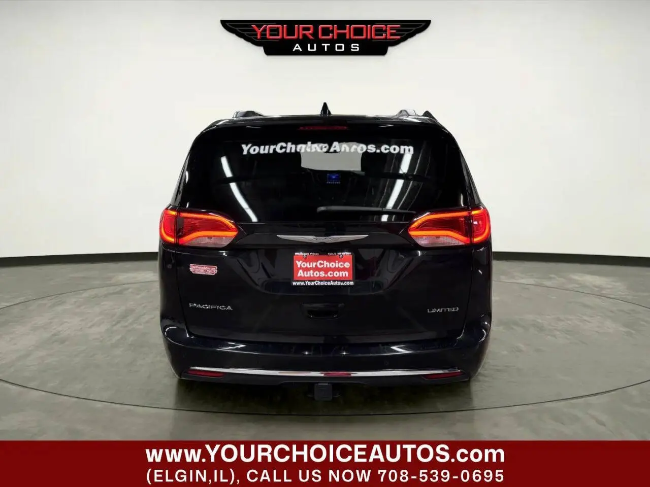 2017 Chrysler Pacifica Limited photo 4