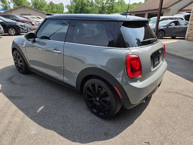 2017 MINI Cooper Base photo 4