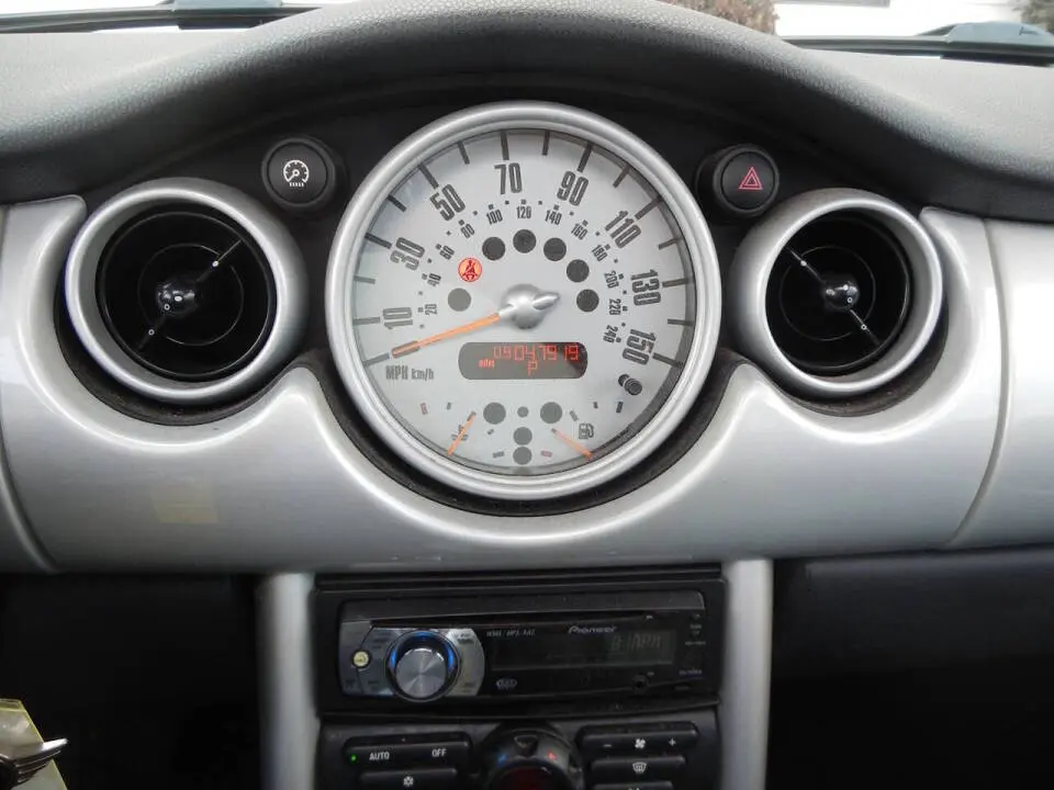 2004 MINI Cooper Cooper photo 3