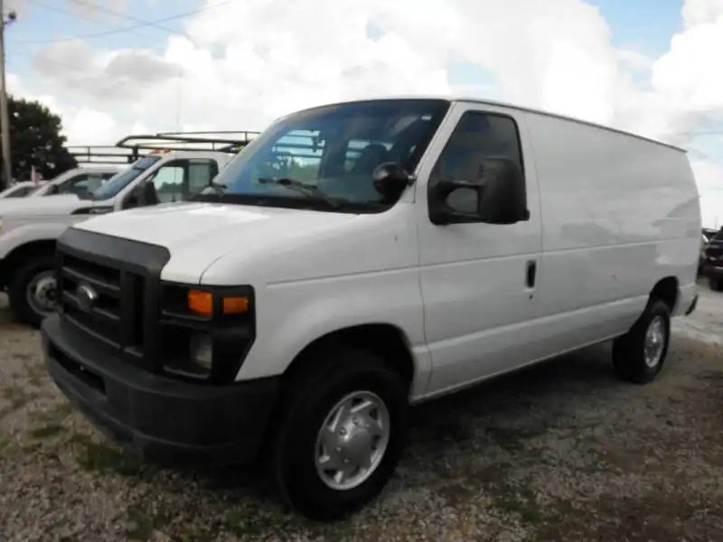 2008 Ford E-Series E-350 Super Duty's photo