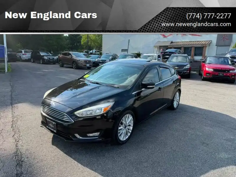 2017 Ford Focus 5 Door Hatch Titanium's photo