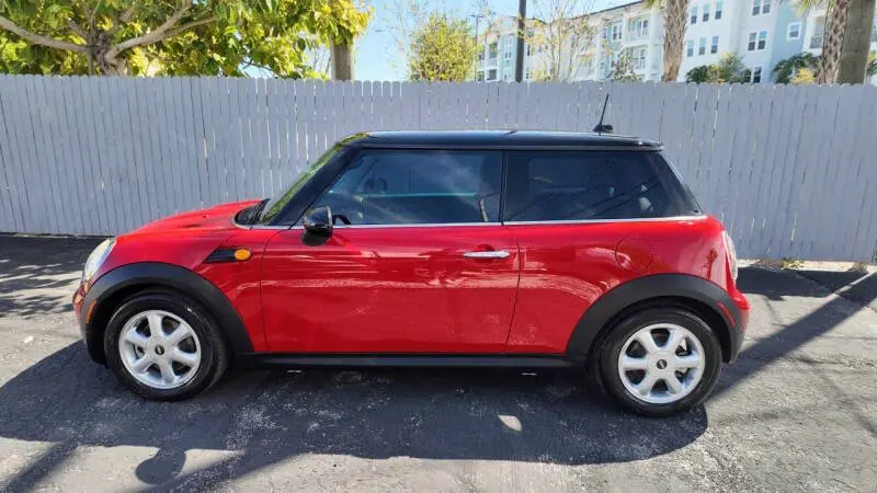 2010 MINI Cooper Base photo 5