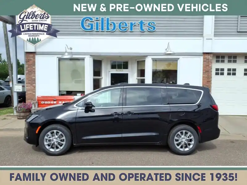 2027 Chrysler Pacifica Select AWD's photo