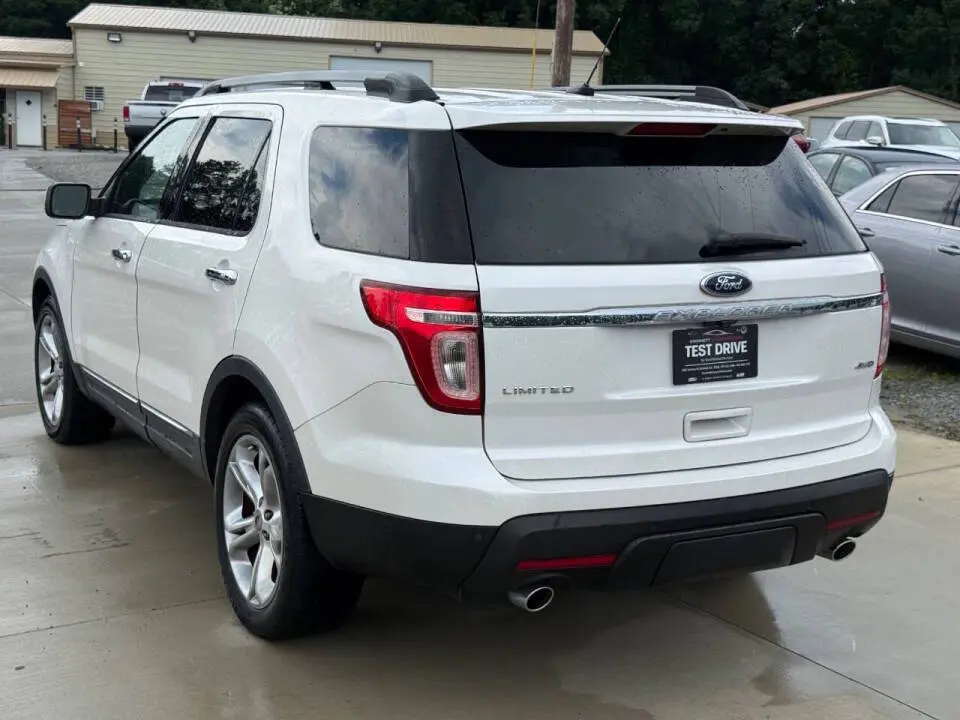 2011 Ford Explorer Limited 4x4 photo 5