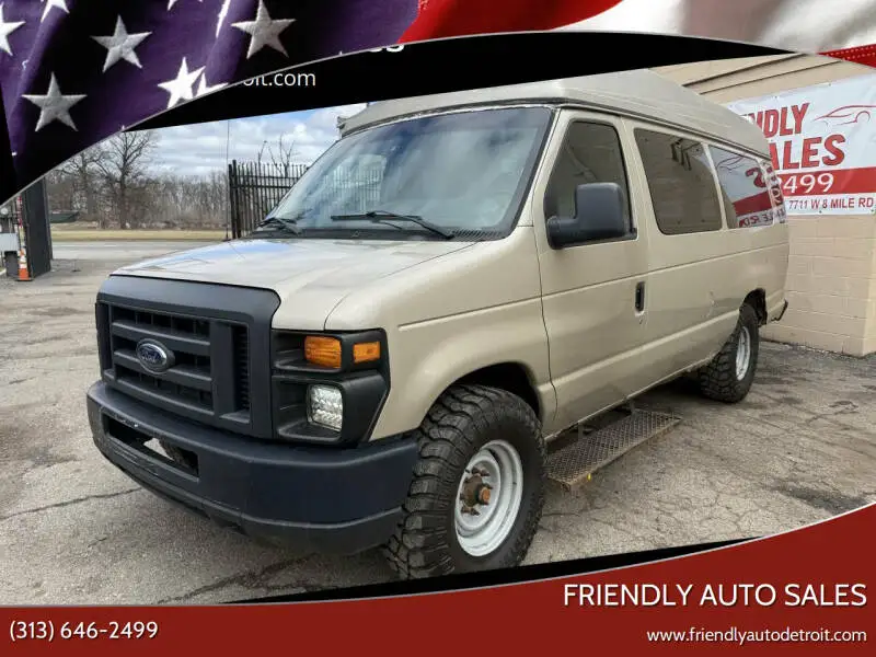 2009 Ford E-Series E-350 XLT Super Duty Extended photo 1