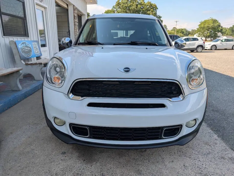 2014 MINI Paceman S photo 3