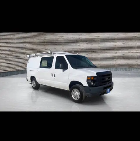 2014 Ford E-Series E-150 Van photo 5