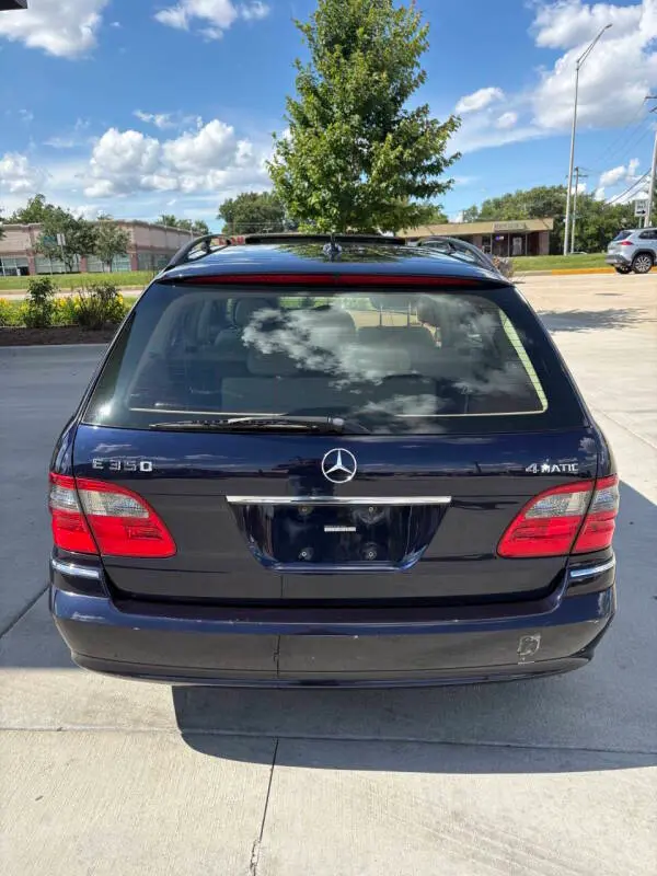 2009 Mercedes-Benz E-Class E350 4MATIC photo 4
