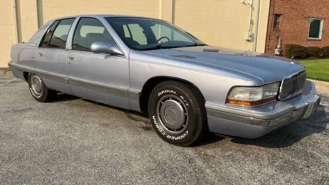 1995 Buick Roadmaster's photo