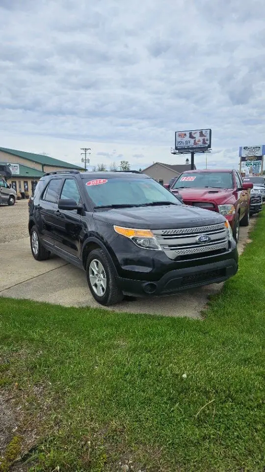 2014 Ford Explorer Base photo 3