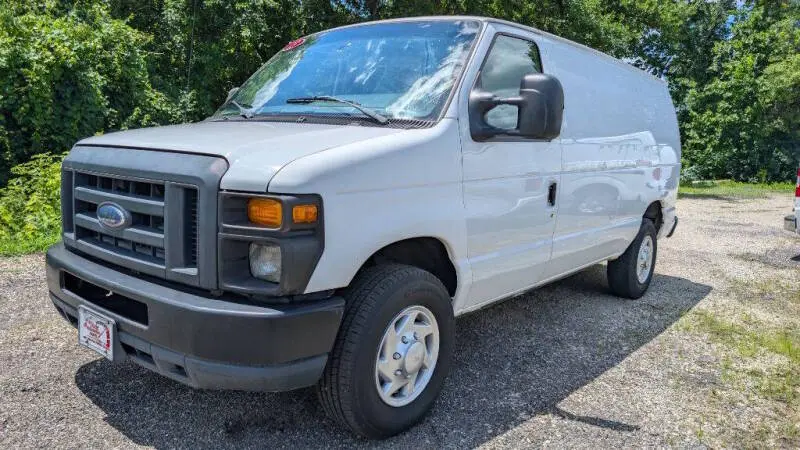 2013 Ford E-Series E-250 Van photo 3