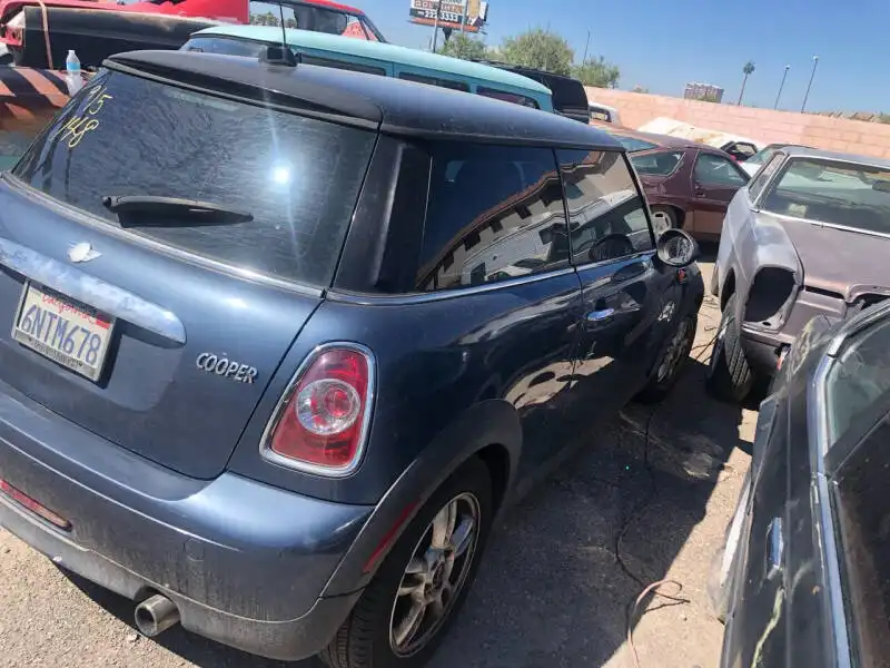 2011 MINI Cooper Base's photo