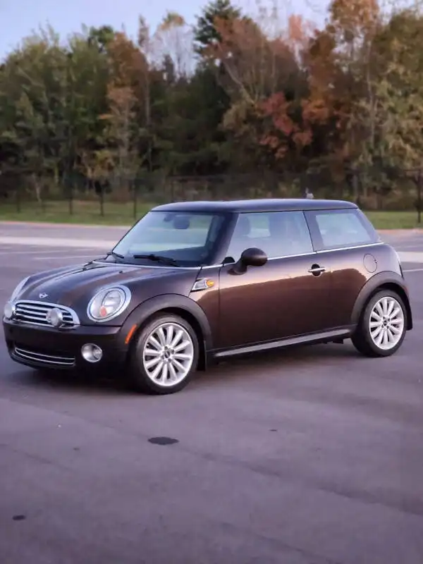 2010 MINI Cooper Base's photo