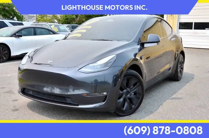 2025 Tesla Model Y Long Range Dual Motor All-Wheel Drive's photo