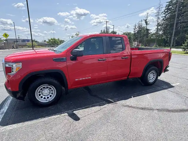 2019 GMC Sierra 4WD Double Cab Standard Box's photo