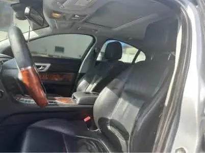 2012 Jaguar XF Base photo 5