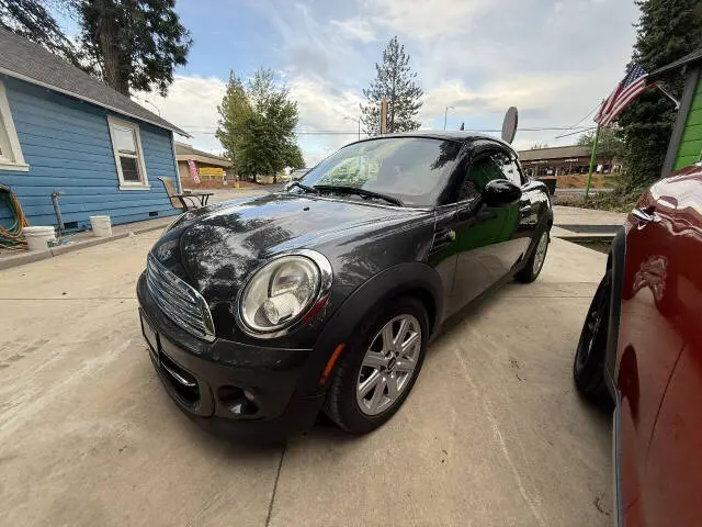 2014 MINI Cooper Base photo 3