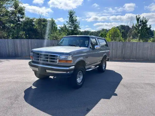 1995 Ford Bronco's photo