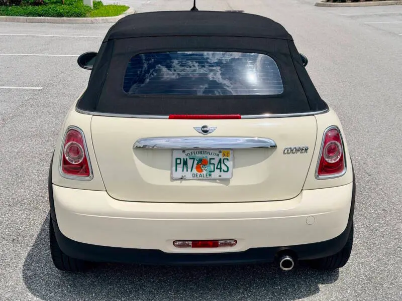 2015 MINI Cooper Base photo 5