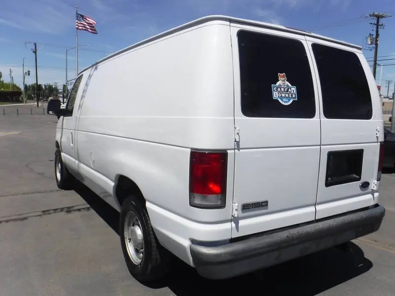 2006 Ford E-Series E-150 Van photo 4