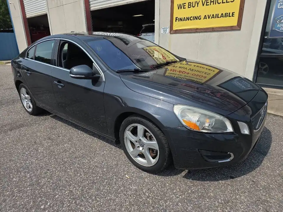 2013 Volvo S60 T5 AWD Auto's photo