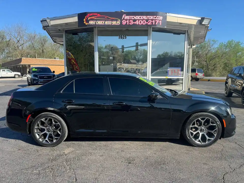 2015 Chrysler 300 S V6's photo