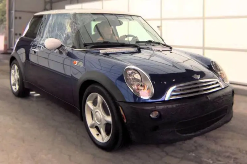 2005 MINI Cooper Base photo 4