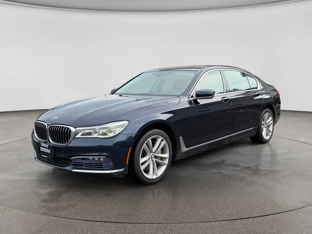 2017 BMW 7 Series 750i xDrive's photo