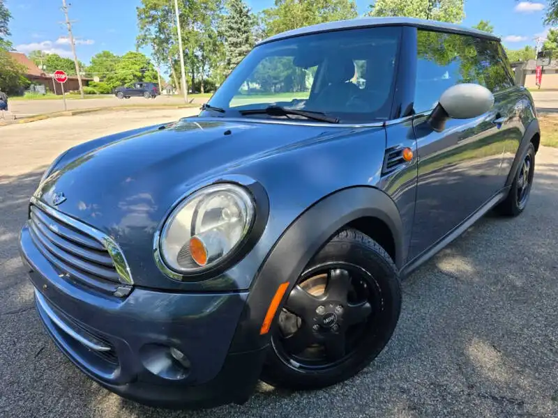 2011 MINI Cooper Base's photo