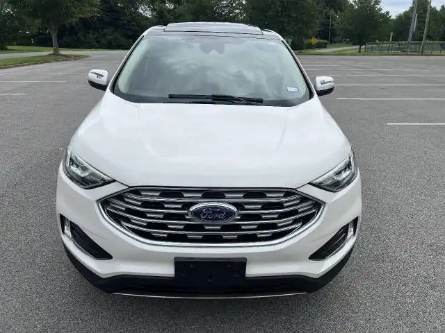 2019 Ford Edge SEL's photo