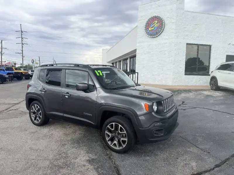 2017 Jeep Renegade Latitude 4WD's photo