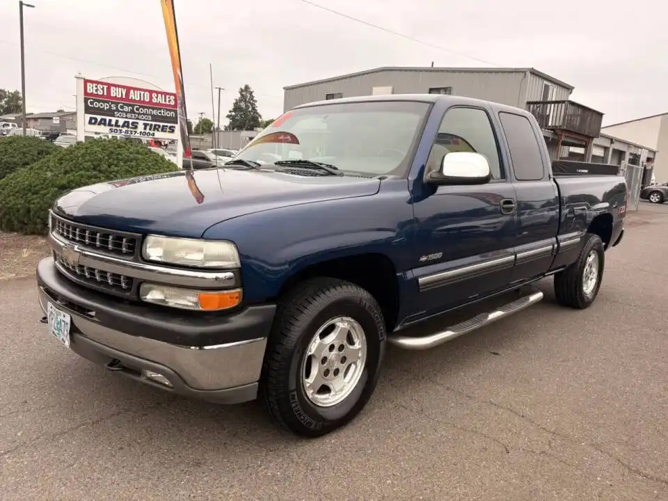 2002 Chevrolet Silverado 1500 4WD Extended Cab SWB LS's photo