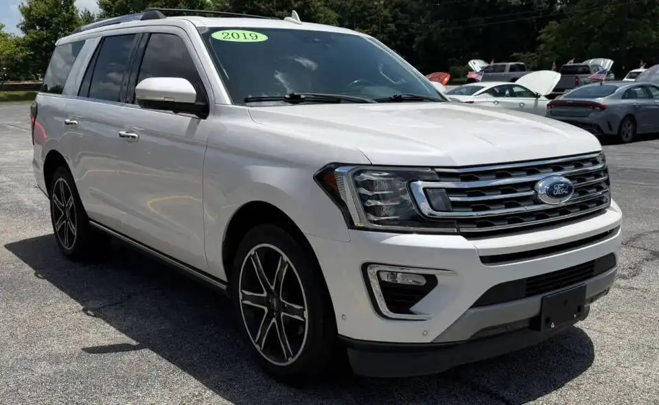2019 Ford Expedition Limited's photo