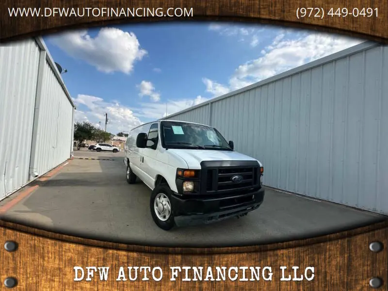 2011 Ford E-Series E-350 Super Duty Extended photo 4