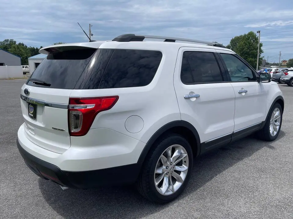 2014 Ford Explorer XLT photo 5