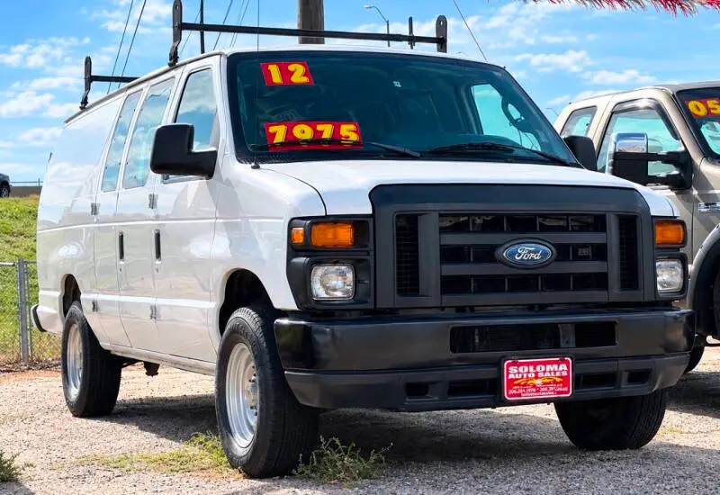 2012 Ford E-Series E-250 Extended photo 3