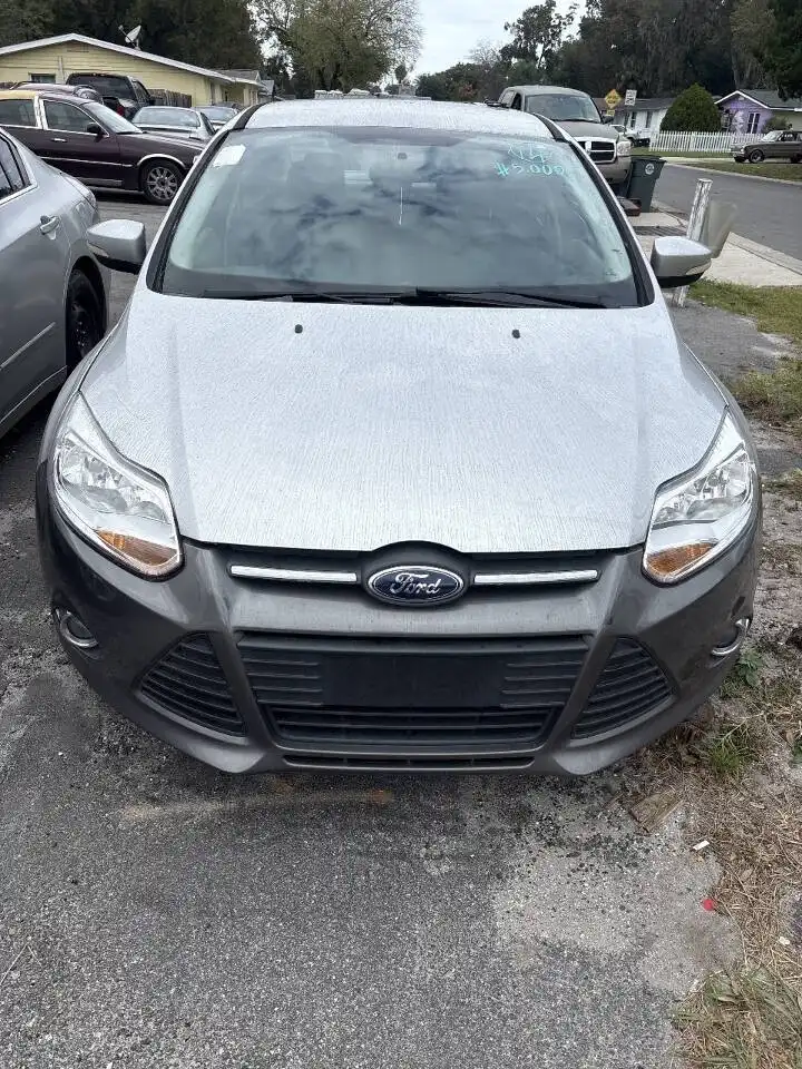 2014 Ford Focus Sedan SE's photo