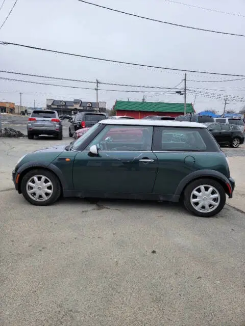 2004 MINI Cooper Cooper photo 4