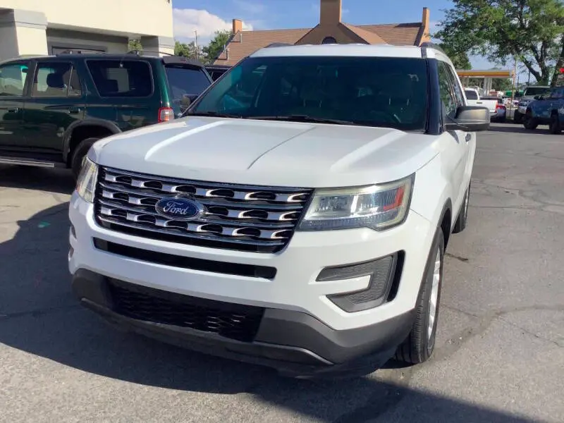 2017 Ford Explorer Base 4WD photo 3