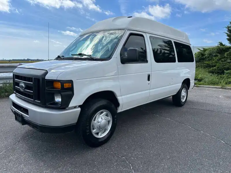 2014 Ford E-Series E-250 Van's photo