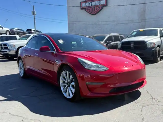 2019 Tesla Model 3 Rear-Wheel Drive Mid Range's photo