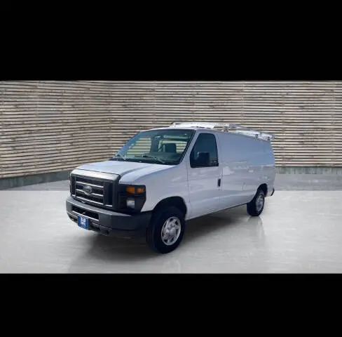 2014 Ford E-Series E-150 Van photo 4