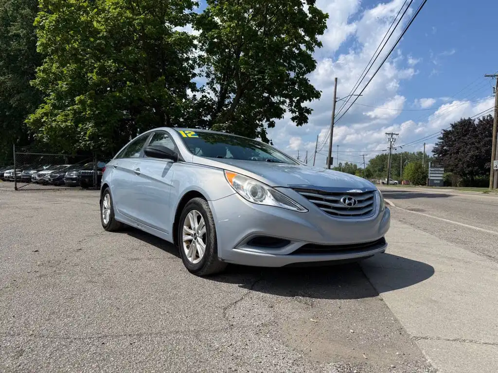 2012 Hyundai Sonata I4 GLS PZEV A T's photo