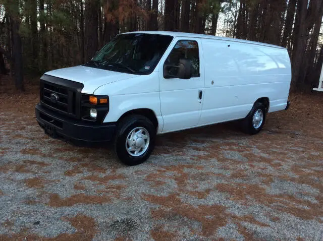 2014 Ford E-Series E-250 Extended photo 4