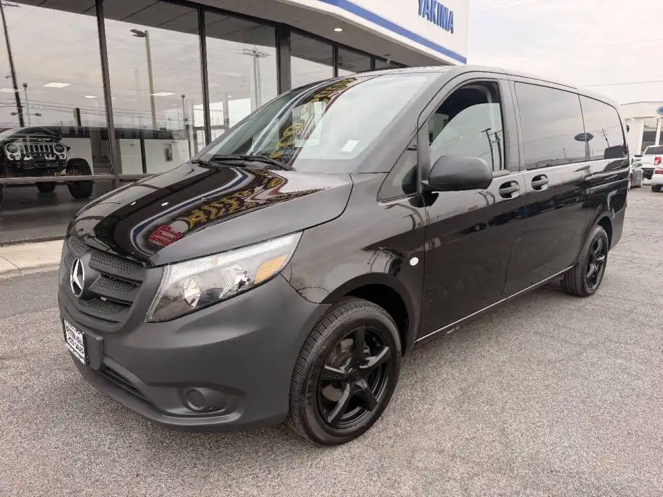 2019 Mercedes-Benz Metris Base's photo